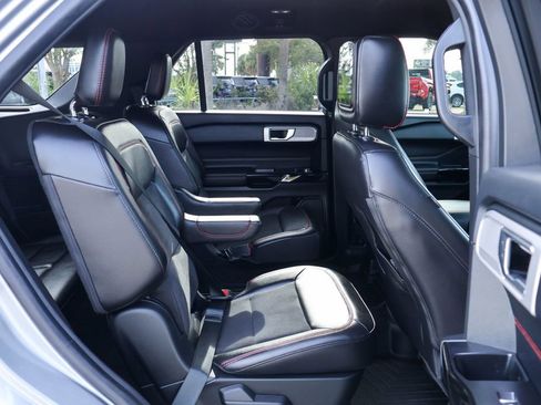 Used 2022 Ford Explorer ST-Line image 11