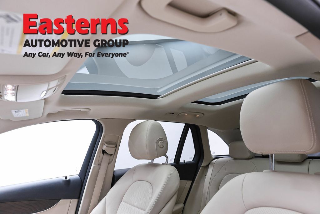 Used 2019 Mercedes-Benz GLC 300 4MATIC image 36