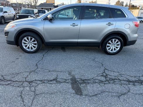 Used 2010 MAZDA CX-9 Touring image 2