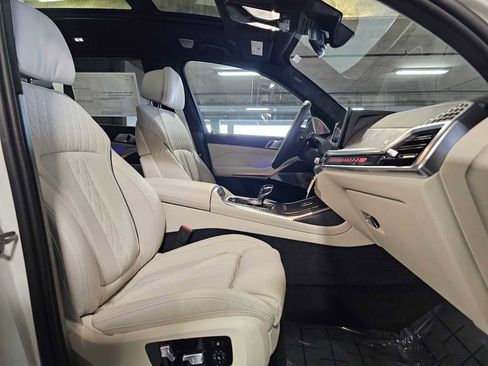 New 2026 BMW ALPINA XB7 AWD/4WD image 40