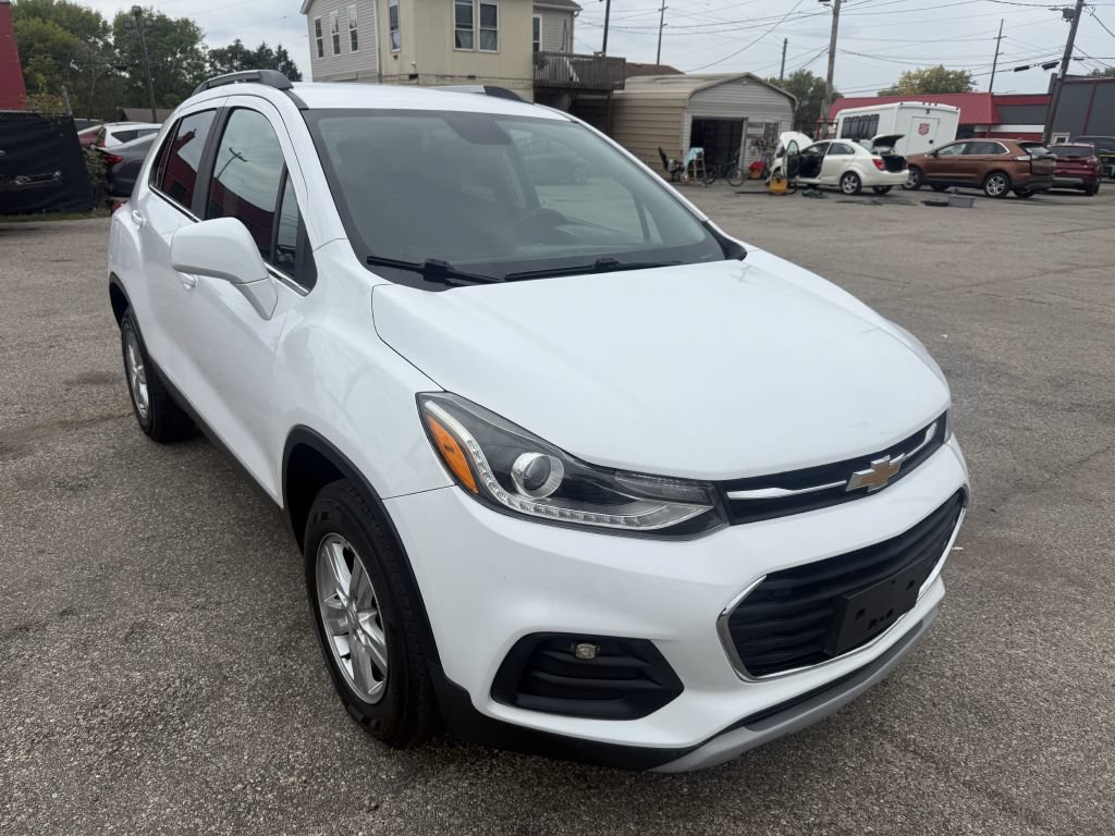 Used 2018 Chevrolet Trax LT AWD/4WD image 1