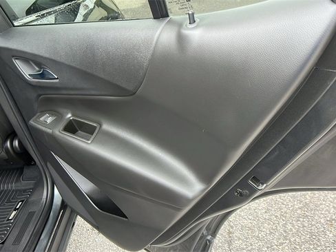 Used 2021 Chevrolet Equinox LT image 17