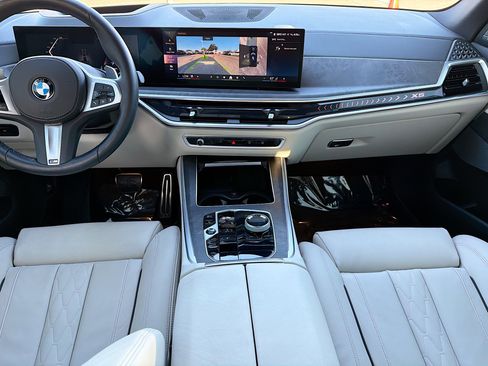 Used 2025 BMW X5 sDrive40i w/ Executive Package image 19