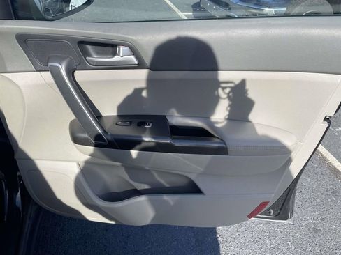 Used 2017 Kia Sportage LX image 46