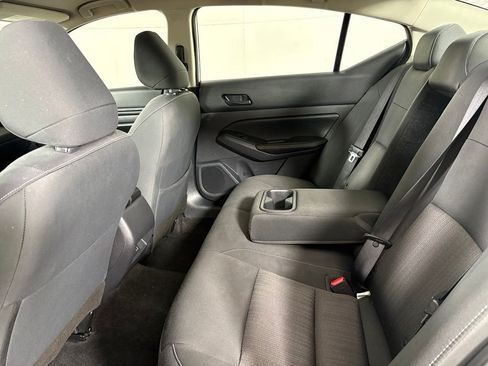 Used 2024 Nissan Altima 2.5 SV FWD image 35