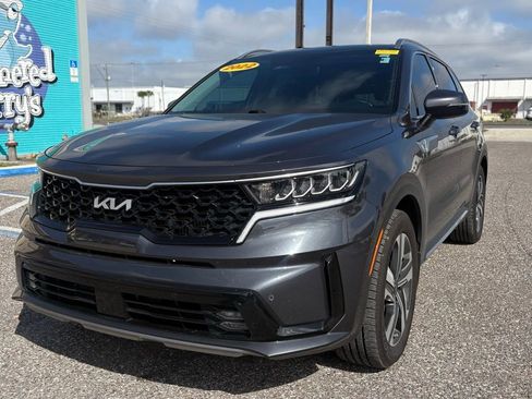 Used 2022 Kia Sorento EX w/ Panoramic Sunroof Package image 7
