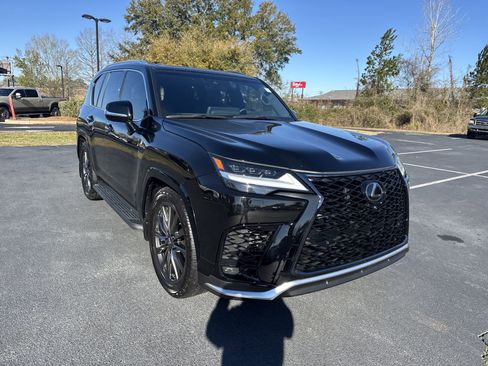 Used 2024 Lexus LX 600 F Sport AWD/4WD image 3