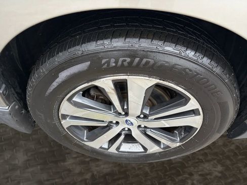 Used 2019 Subaru Outback 2.5i Limited AWD/4WD image 42