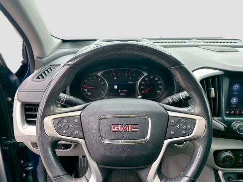 Used 2022 GMC Terrain SLT w/ Infotainment Package II FWD image 12