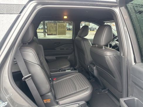 Used 2025 Nissan Pathfinder Rock Creek image 19