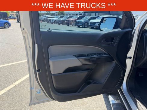 Used 2020 Chevrolet Colorado W/T w/ WT Convenience Package AWD/4WD image 13