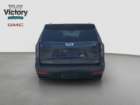 Used 2022 Cadillac Escalade Sport w/ Touring Package AWD/4WD image 16