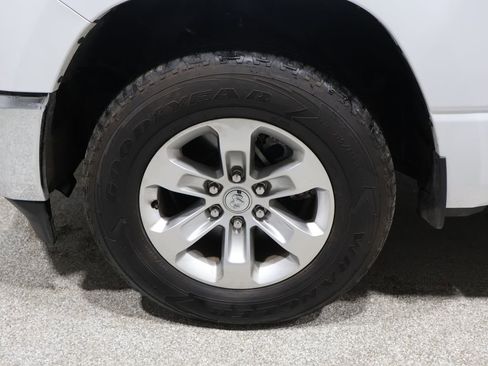 Used 2024 RAM 1500 Laramie image 10