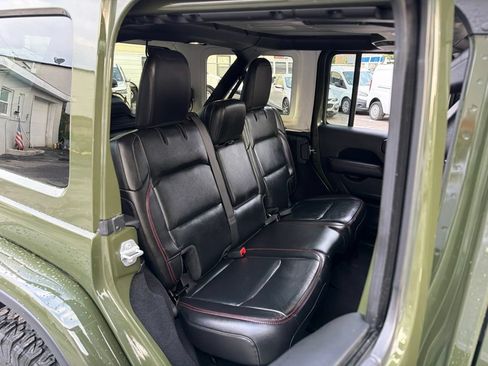 Used 2021 Jeep Wrangler Unlimited Rubicon AWD/4WD image 19