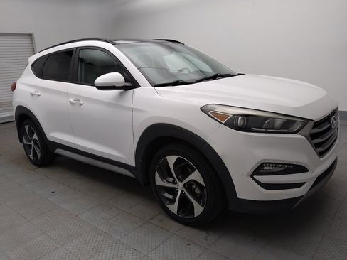 Used 2018 Hyundai Tucson Value w/ Cargo Package FWD image 11