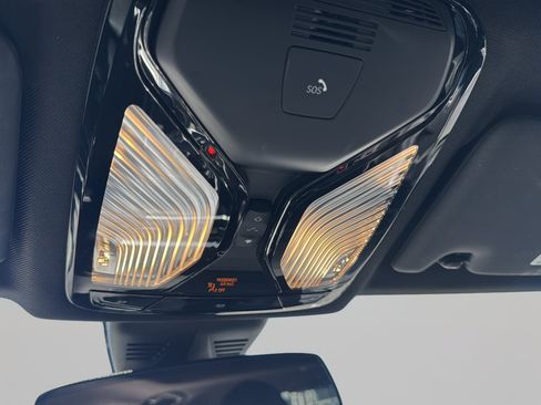 Used 2019 BMW 330i Sedan RWD image 18