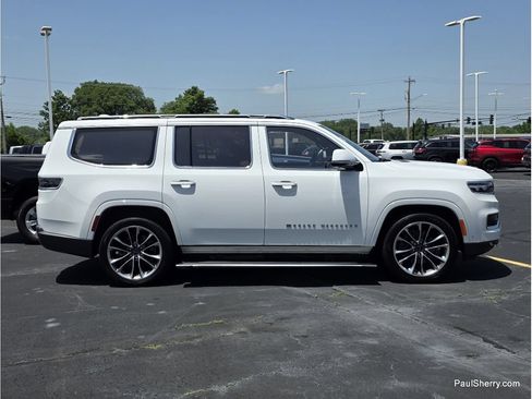Used 2022 Jeep Grand Wagoneer Series III w/ Rear Seat Video Group 1 AWD/4WD image 10