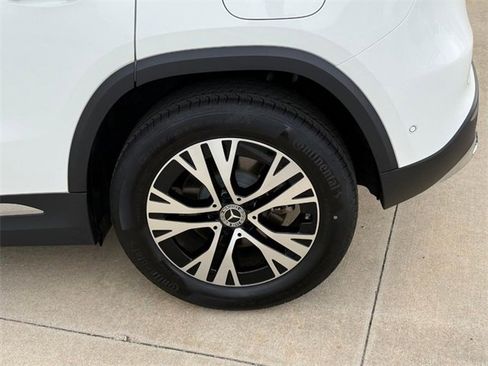 Certified 2025 Mercedes-Benz GLA 250 4MATIC image 9