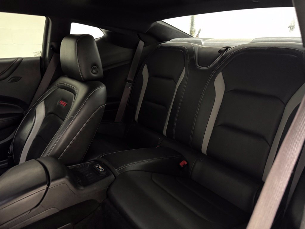 Used 2017 Chevrolet Camaro SS RWD image 27