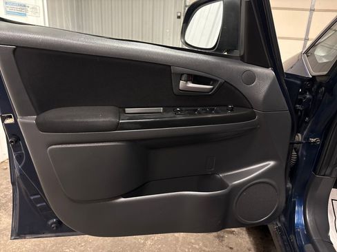 Used 2010 Suzuki SX4 Hatchback image 12