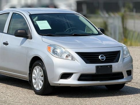 Used 2014 Nissan Versa S Plus FWD image 15