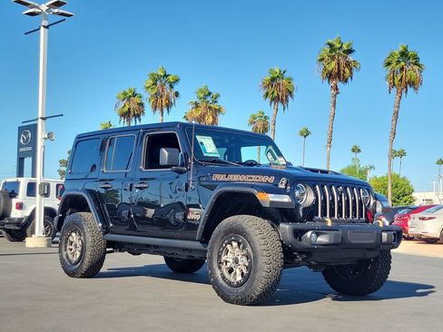 Used 2022 Jeep Wrangler Unlimited Rubicon w/ Dual Top Group AWD/4WD image 35