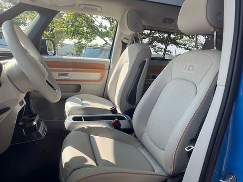 New 2025 Volkswagen ID. Buzz 1st Edition image 6