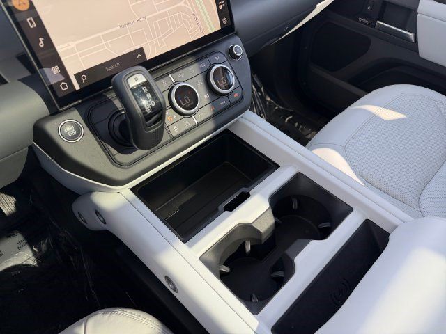 Certified 2026 Land Rover Defender 110 X-Dynamic SE AWD/4WD image 24
