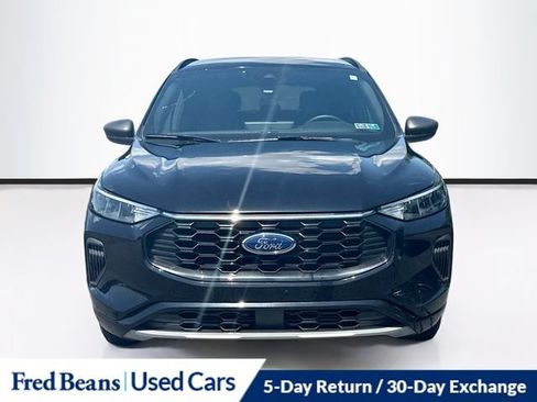 Used 2023 Ford Escape ST-Line w/ Tech Pack #1 AWD/4WD image 2