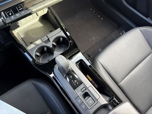 Used 2025 Toyota Prius XLE image 17