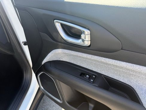 New 2025 Jeep Compass Sport image 29