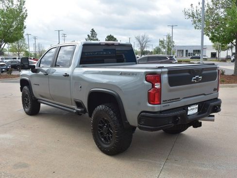 Used 2024 Chevrolet Silverado 2500 ZR2 w/ ZR2 Bison Edition AWD/4WD image 9