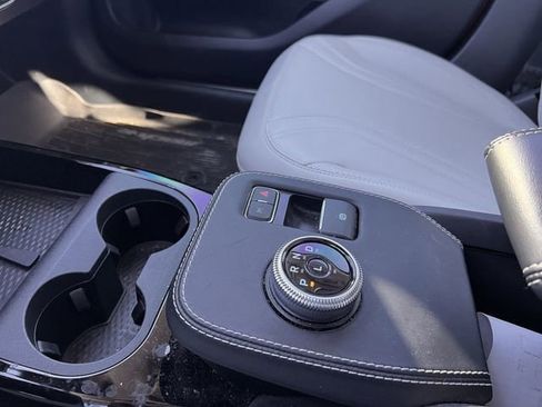 Used 2022 Ford Mustang Mach-E Premium image 19