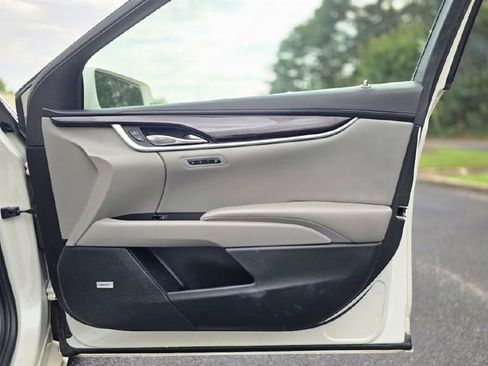 Used 2014 Cadillac XTS Premium FWD image 29