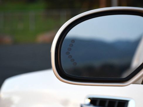 Used 2007 Cadillac Escalade EXT w/ Climate Package image 25