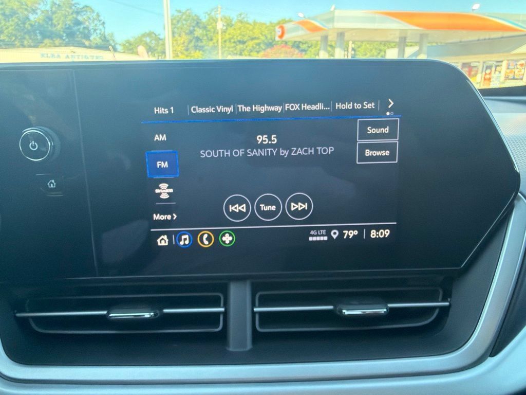 New 2026 Chevrolet Trax LS FWD image 21