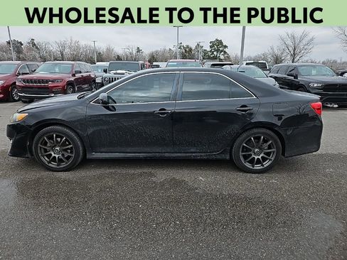 Used 2012 Toyota Camry SE image 4