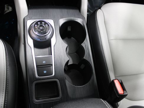 Used 2023 Ford Escape Platinum AWD/4WD image 33