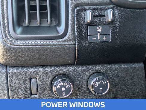 Used 2020 GMC Canyon Denali image 19