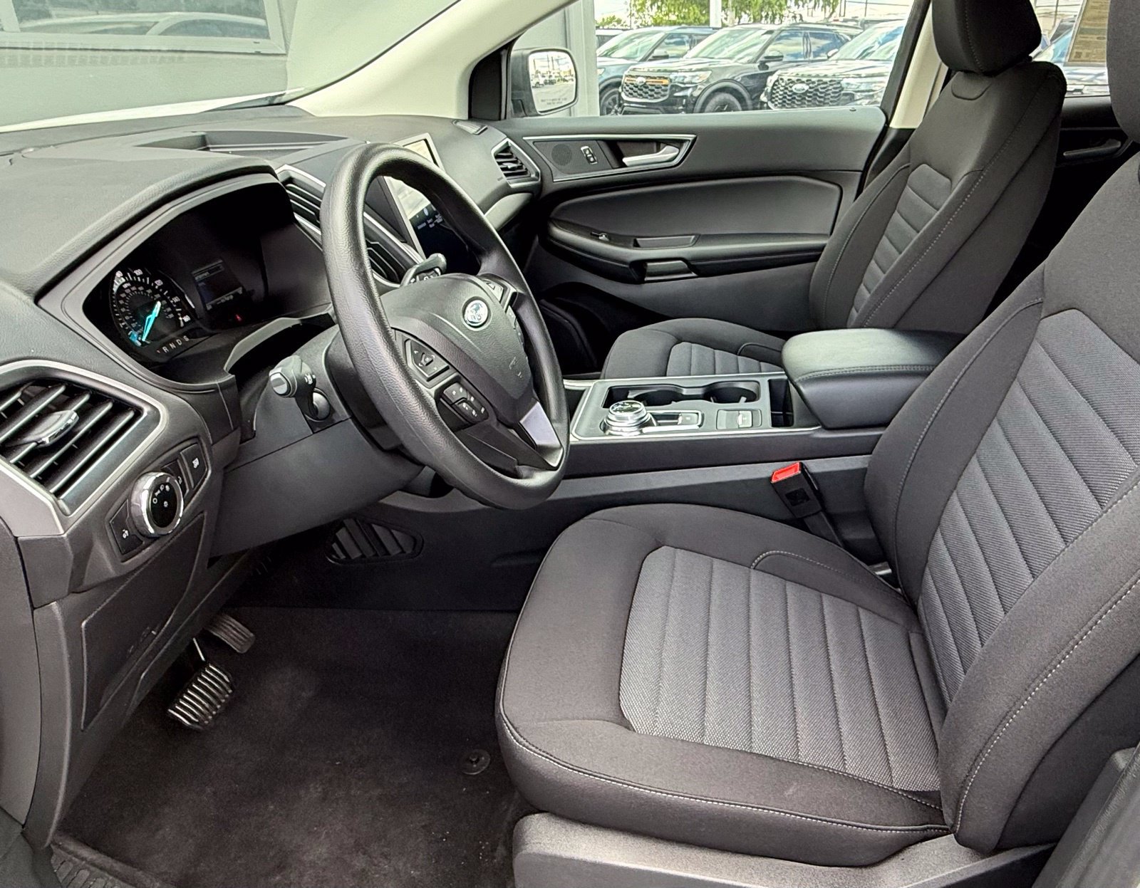 Used 2024 Ford Edge SE AWD/4WD image 14