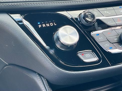 New 2026 Chrysler Pacifica Limited image 17