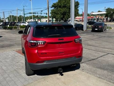 Used 2019 Jeep Compass Latitude AWD/4WD image 9