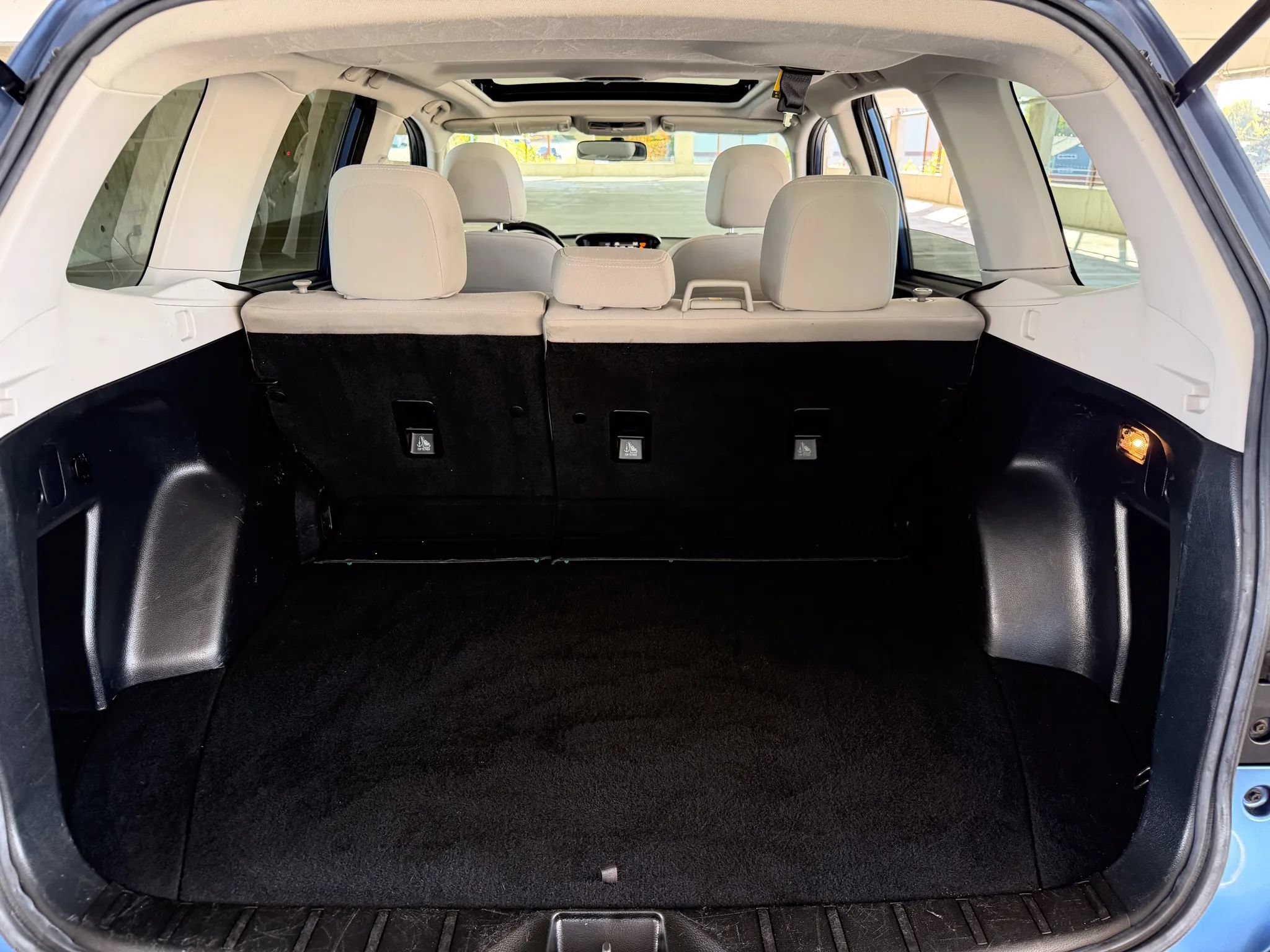 Used 2017 Subaru Forester 2.5i Premium w/ All-Weather Package AWD/4WD image 19