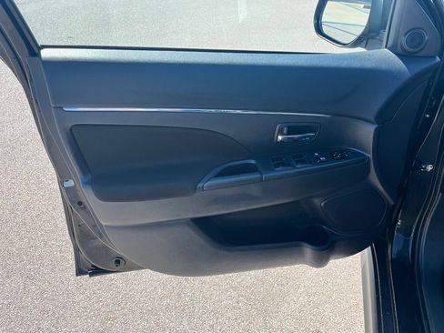 Used 2024 Mitsubishi Outlander Sport AWD image 11