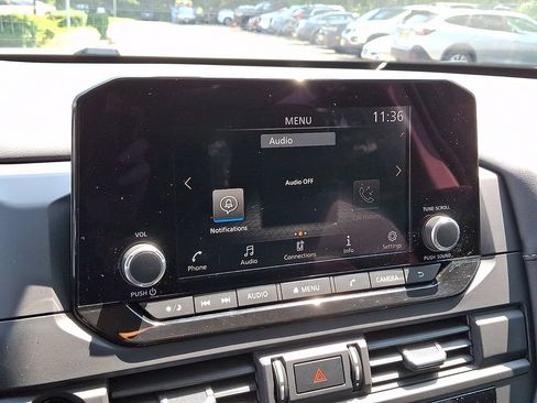 Used 2025 Nissan Pathfinder S AWD/4WD image 18