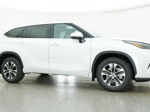 New 2026 Toyota Highlander XLE AWD/4WD image 32