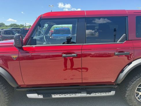 New 2025 Ford Bronco Badlands image 36