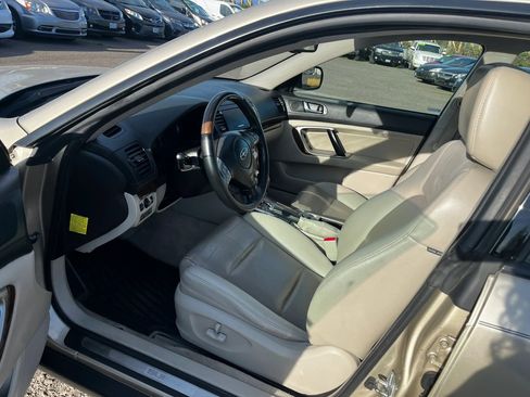 Used 2008 Subaru Outback 3.0R L.L. Bean AWD/4WD image 9