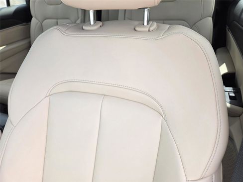 New 2026 Jeep Grand Cherokee L Limited image 18