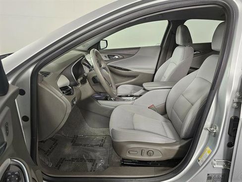 Used 2018 Chevrolet Malibu LT image 23